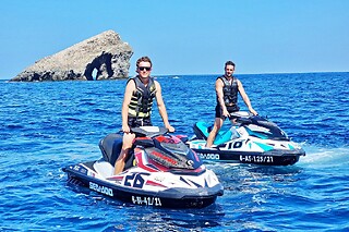 Una excursión en dos jet ski para 4 en Adventure Jetski en San Pedro del Pinatar (Murcia)