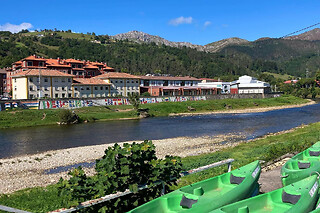 Un descenso en canoa por el Río Sella con picnic para 1 en Zenit Experiencias en Arriondas (Asturias)