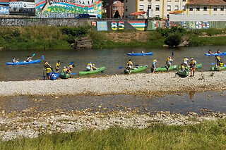 Un descenso en canoa por el Río Sella con picnic para 1 en Zenit Experiencias en Arriondas (Asturias)
