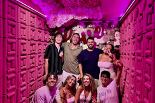 Entrada para 2 adultos + 1 niño al Aura Museum en Alicante