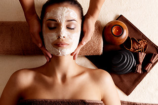 Un tratamiento facial para 2 en Imabell Esthetic Beauty en Madrid