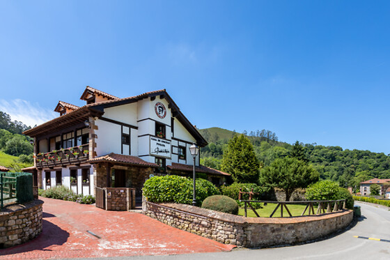 Dos noches para 2 en Posada Restaurante Prada a Tope*** en Treceño (Cantabria)