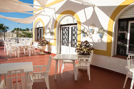 Dos noches con desayunos para 2 en Hotel Agades en San José (Almería)