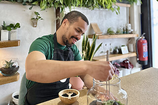 Un taller "Crea tu propio terrario eterno" para 1 en Greenworks Madrid en Madrid