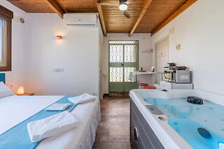 Una noche con experiencia bienestar y detalle de bienvenida para 2 en Apartamentos La Vega De Granada en Ambroz (Granada)