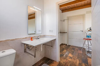 Una noche con experiencia bienestar y detalle de bienvenida para 2 en Apartamentos La Vega De Granada en Ambroz (Granada)