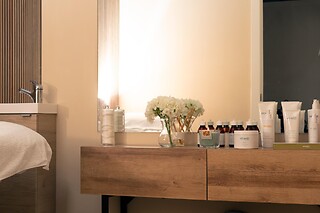 Una sesión facial con biopen Q2 y ácido hialurónico para 1 en Serenity By Rebeca en Córdoba