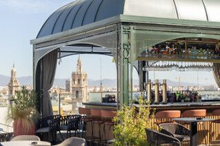Una comida o cena gourmet para 2 en Restaurante Atenea Sky en Valencia