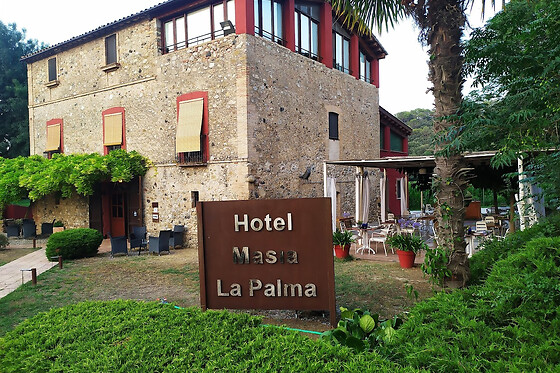 Una noche con desayuno para 2 en Hotel Masía La Palma en Espinavessa (Girona)