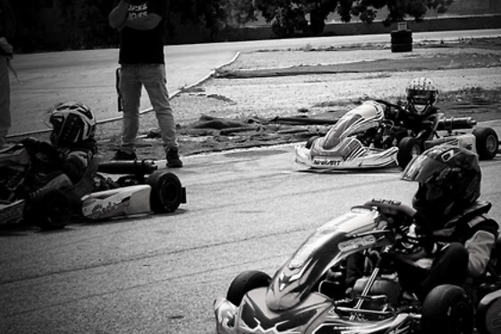 Una tanda en kart para 3 en Fast Kart Murcia en Murcia