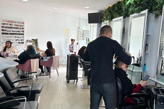 Cabeleireiro Karol coiffeur e Estética - photo 7