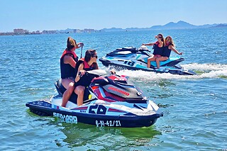 Una excursión en dos jet ski para 4 en Adventure Jetski en San Pedro del Pinatar (Murcia)