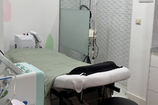 Un diseño de cejas masculino para 1 en Coconat Estética Integral en Guadalajara