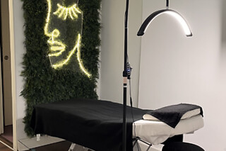 Un diseño de cejas masculino para 1 en Coconat Estética Integral en Guadalajara