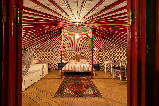 Una noche en Yurta para 2 en Casa Rural Alba Montis en Güéjar Sierra (Granada)