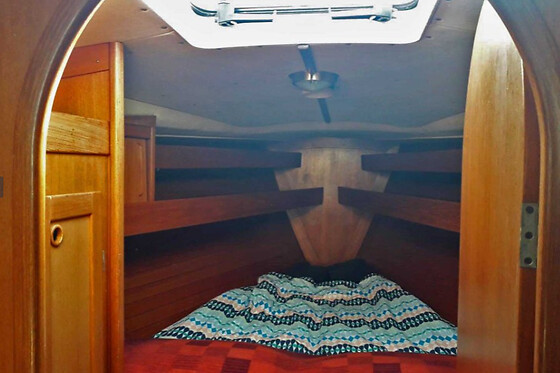 Una ruta en velero de 3 horas para 2 en Velero en Roses (Girona)