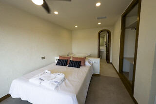 Una noche en habitación con bañera hidromasaje y desayuno para 2 en Alkalea Hospedería en Casas del Cerro (Albacete)