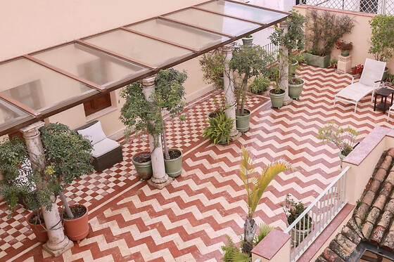 Una noche con desayuno para 2 en Casa Romana Hotel Boutique**** en Sevilla