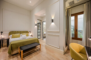 Una noche con desayuno para 2 en Casa Romana Hotel Boutique**** en Sevilla