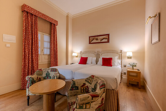 Una noche con desayuno para 2 en Casa Romana Hotel Boutique**** en Sevilla