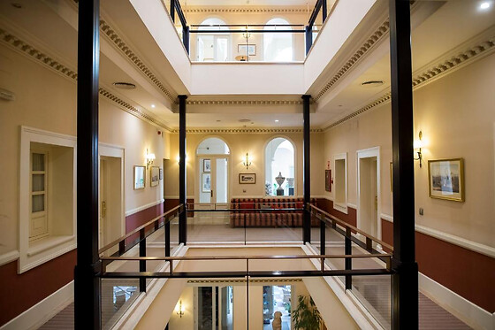 Una noche con desayuno para 2 en Casa Romana Hotel Boutique**** en Sevilla
