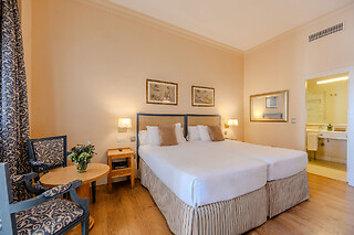 Una noche con desayuno para 2 en Casa Romana Hotel Boutique**** en Sevilla