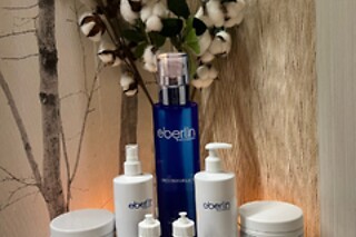 Un tratamiento facial "light  and facial vitality" para 1 en Clinic Velázquez 120 en Madrid