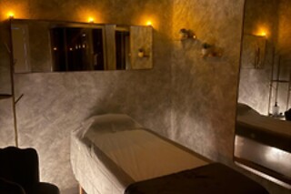 Un tratamiento facial "light  and facial vitality" para 1 en Clinic Velázquez 120 en Madrid