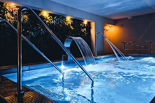 Un masaje craneal o podal para 2 en Oasis Spa Sevilla en Sevilla