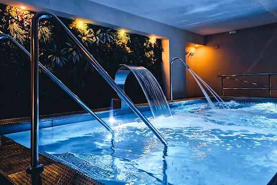 Un masaje craneal o podal para 2 en Oasis Spa Sevilla en Sevilla