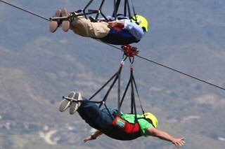 Un descenso en tirolina + ruta en Land Rover para 2 en Sunview Park en Alhaurín de la Torre (Málaga)