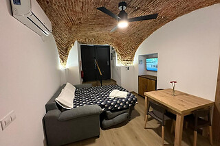 Dos noches en estudio con desayunos para 2 en Apartamento Turístico Entre Bóvedas en Cáceres