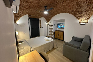 Dos noches en estudio con desayunos para 2 en Apartamento Turístico Entre Bóvedas en Cáceres