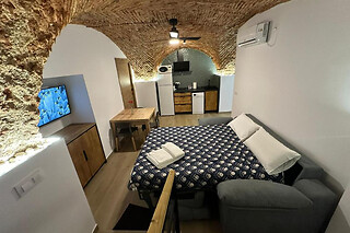 Dos noches en estudio con desayunos para 2 en Apartamento Turístico Entre Bóvedas en Cáceres