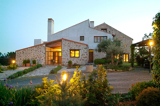 Una noche con desayuno para 2 en Hotel El Turcal**** en Torremenga (Cáceres)