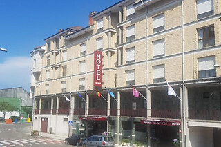 Una noche en habitación triple con desayuno para 2 adultos y 2 niños en Hotel Arcea Villaviciosa*** en Villaviciosa (Asturias)