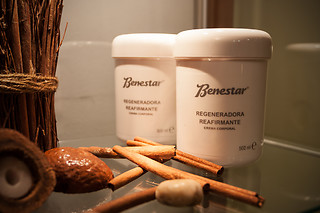 Un tratamiento facial de lujo con oxígeno para 2 en Benestar Calvet en Barcelona