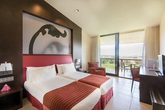 Una noche con desayuno y experiencia bienestar para 2 en Hotel Mas Solá**** en Santa Coloma de Farners (Girona)