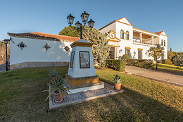 HACIENDA LAS TRES NIÑAS