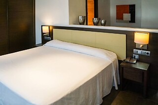 Dos noches con experiencia bienestar y desayunos para 2 en Hotel Hyltor**** en Archena (Murcia)