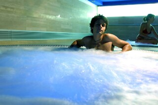Dos noches con experiencia bienestar y desayunos para 2 en Hotel Hyltor**** en Archena (Murcia)