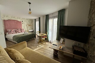 Una noche con desayuno para 2 en Ateneo Cuenca suites en Cuenca
