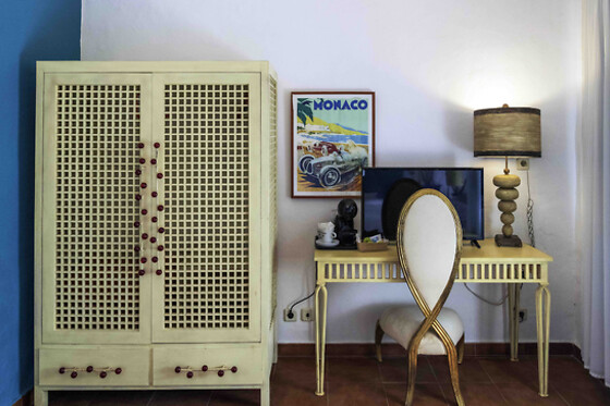 Una noche con desayuno y cena con espectáculo para 2 en Hotel Utopía Benalup**** en Benalup-Casas Viejas (Cádiz)
