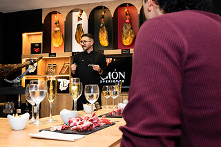 Una "Jamón Experience Masterclass" para 2 en Jamón Experience en Barcelona