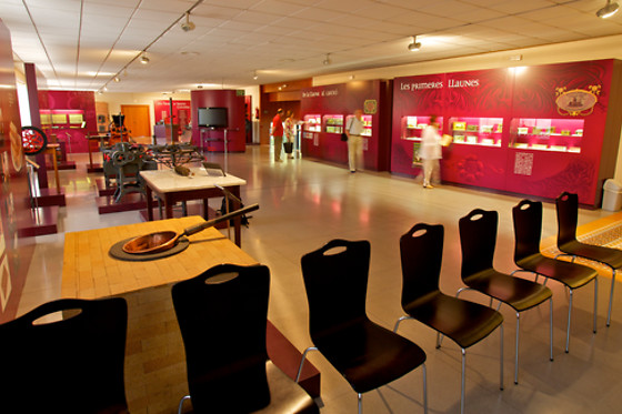Una visita al Museo de la Galleta y degustación para 4 en Fábrica de Galletas Trias en Santa Coloma de Farners (Girona)