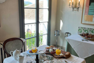 Una noche con desayuno y cena para 2 en Hotel Molino del Arco**** en Ronda (Málaga)