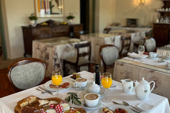 Una noche con desayuno y cena para 2 en Hotel Molino del Arco**** en Ronda (Málaga)