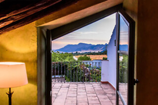 Una noche con desayuno y cena para 2 en Hotel Molino del Arco**** en Ronda (Málaga)