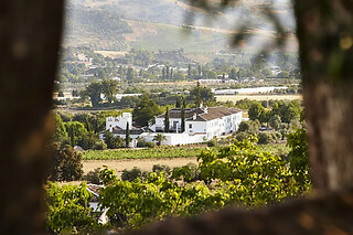 Una noche con desayuno y cena para 2 en Hotel Molino del Arco**** en Ronda (Málaga)