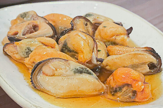 Una comida o cena para 2 en Restaurante DeLito en Santiago de Compostela (A Coruña)